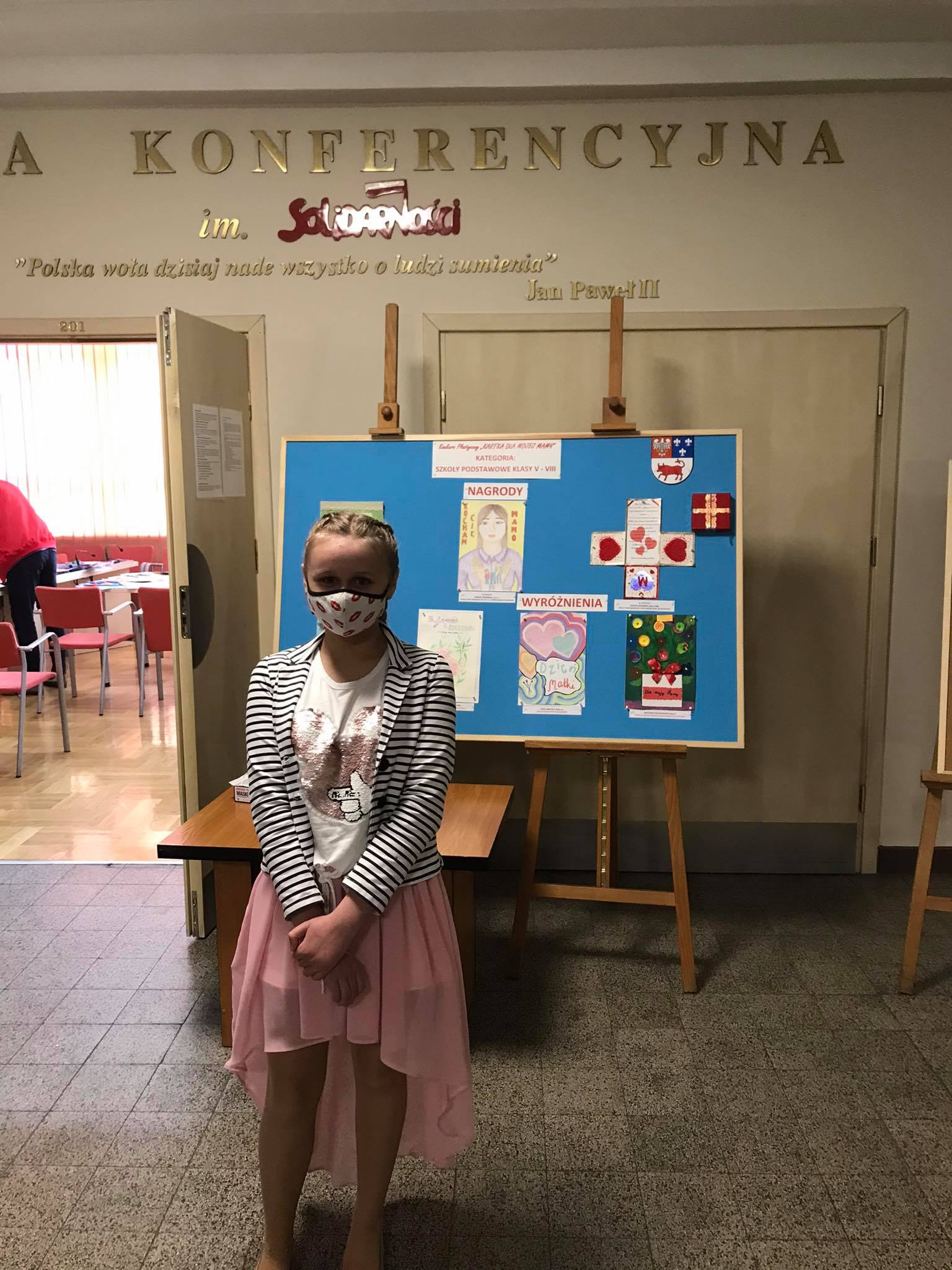 194909648 188454173153440 1599623439124502904 n